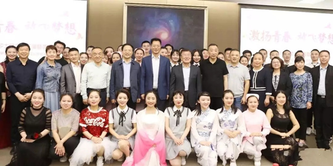 喜迎國(guo)際(ji)護士節(jie) 國(guo)際(ji)醫(yī)學(xué)旗下各醫(yī)院開展(zhan)了(le)豐(feng)富(fu)多(duo)彩的(de)活動(dòng)